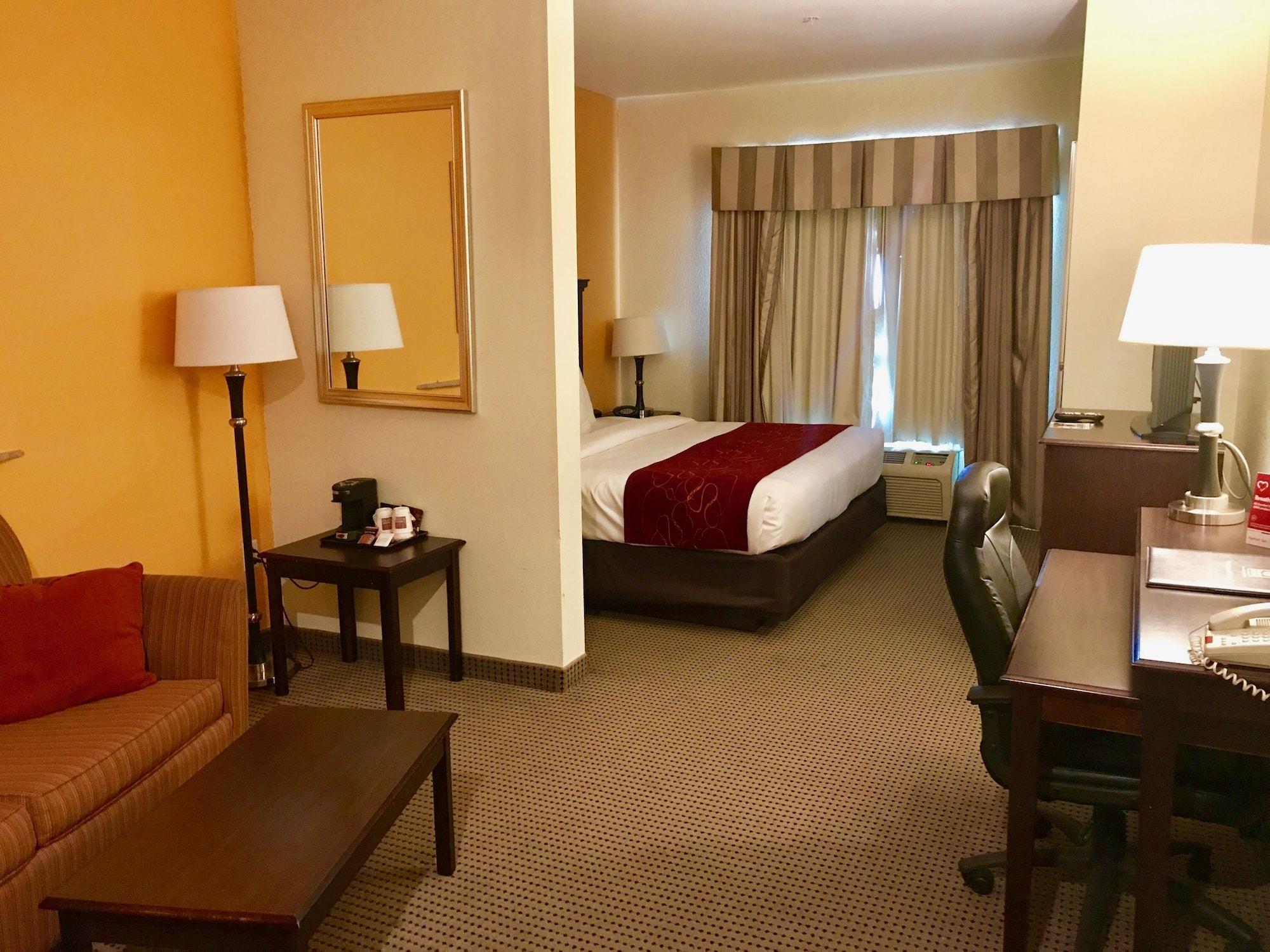 Comfort Suites University Абилин Екстериор снимка