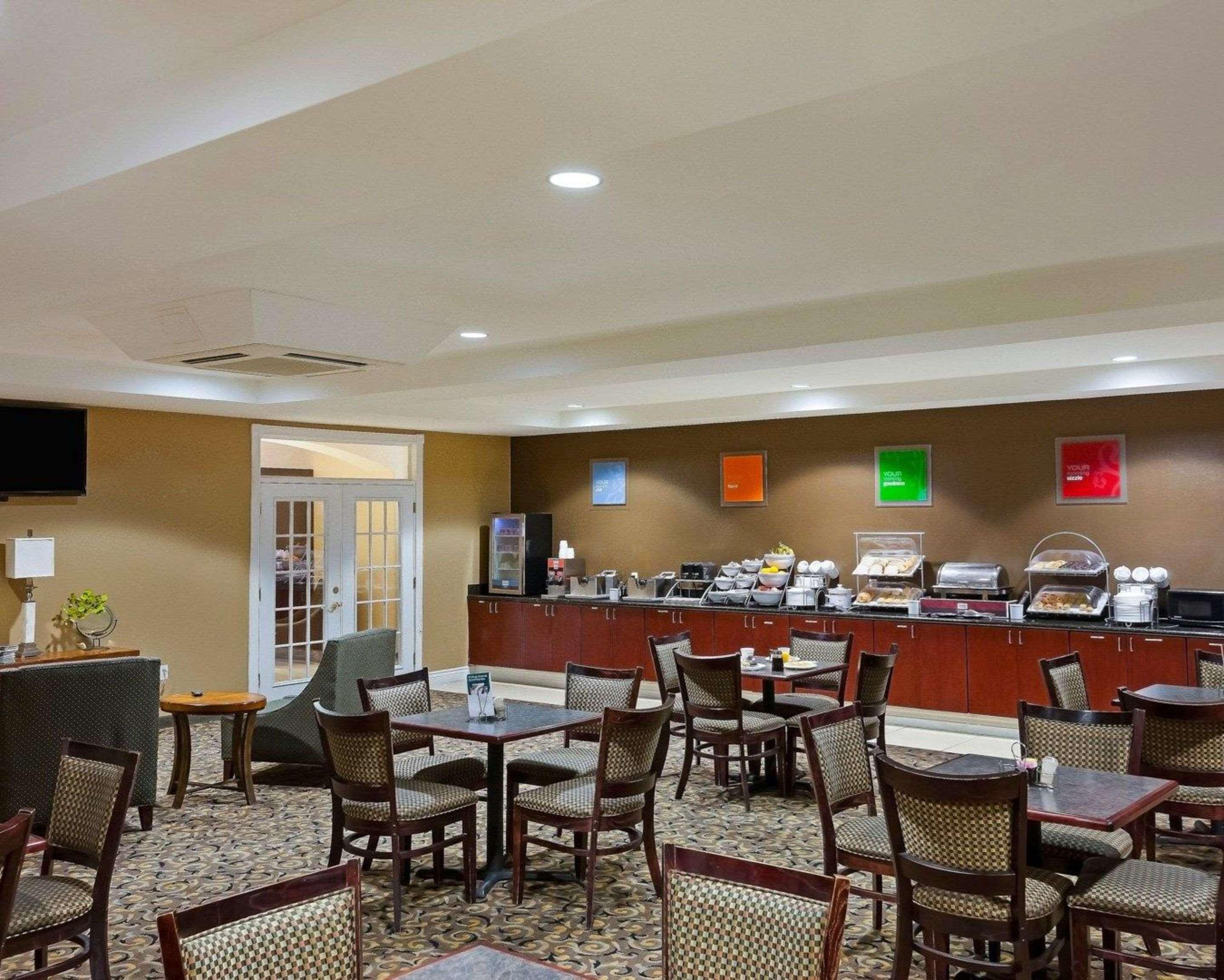 Comfort Suites University Абилин Екстериор снимка