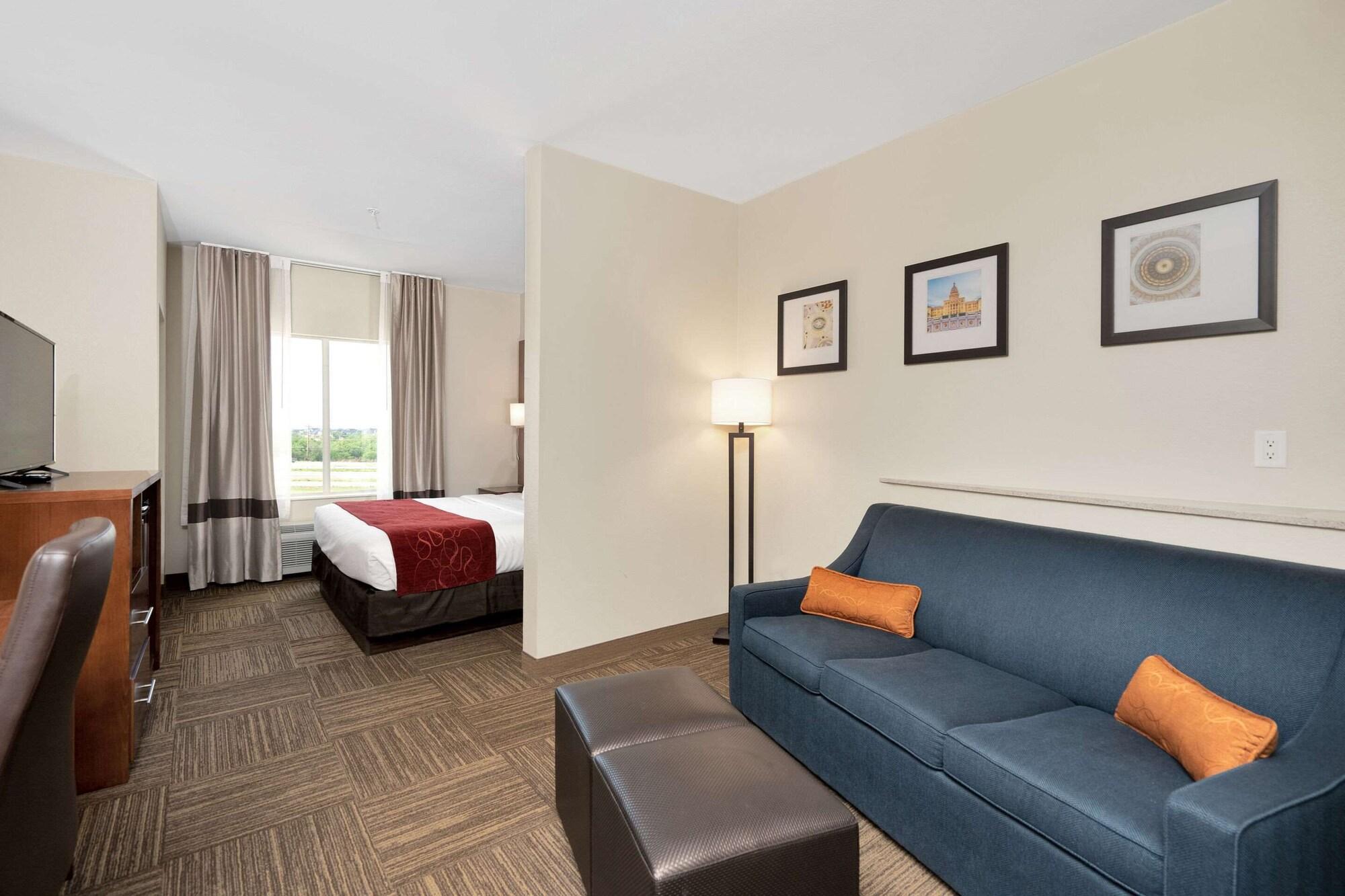 Comfort Suites University Абилин Екстериор снимка